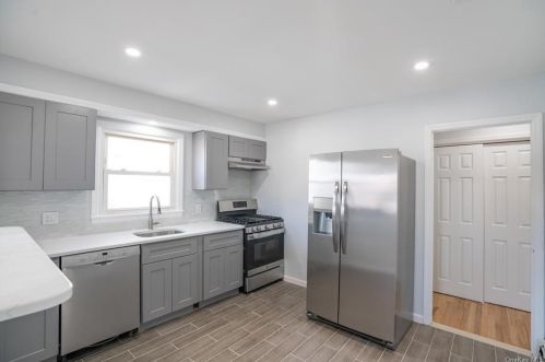 256 Columbus Ave, White Plains NY  10604-2616 exterior