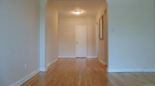 4782 Boston Post Rd, New Rochelle, NY 10803-3002