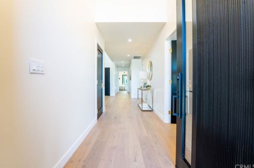 4709 Norwich Ave, Van Nuys CA  91403-2017 exterior