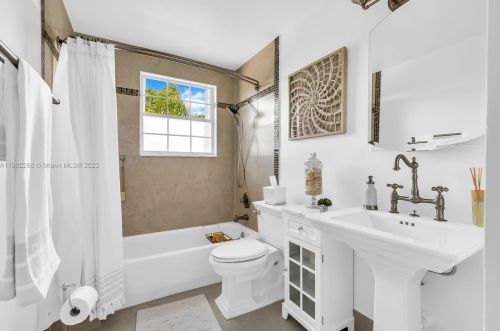 15042 20th St, Hollywood FL  33027-4363 exterior