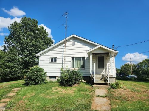 911 Marie Ave, New Castle, PA 16101-6321