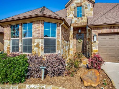 9624 Crestview Dr, Denton, TX 76207-6771