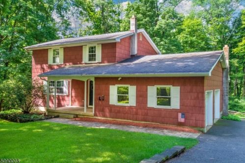 118 Mount Rascal Rd, Hackettstown, NJ 07840-4637