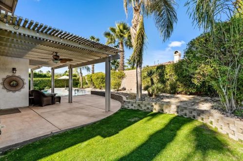 79806 Barcelona Dr, La Quinta CA  92253-8809 exterior