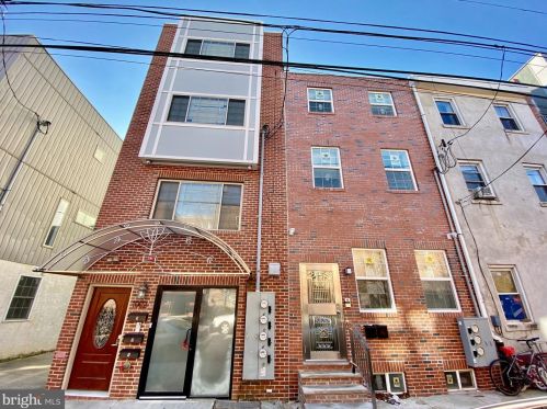 1004 Green St, Philadelphia PA  19123-3304 exterior