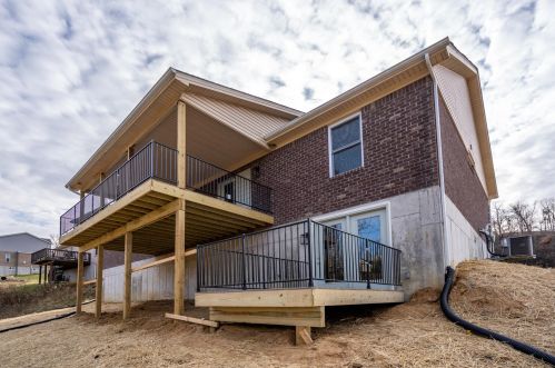 450 Pickett Dr, Covington KY  41011-1861 exterior