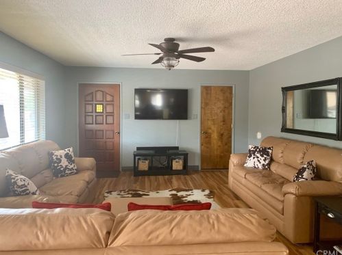 2320 Ridge Rider Rd, Lake Nacimiento, CA 93426-9645