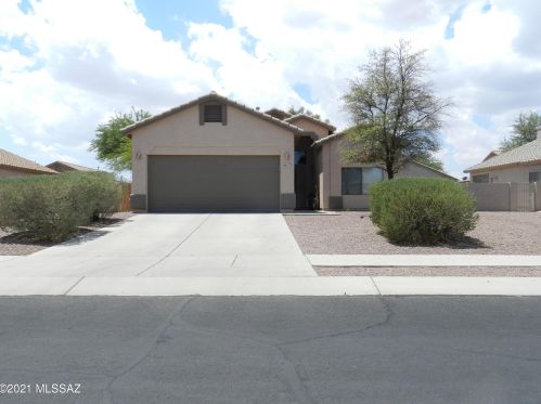 5617 Shady Grove Dr, Tucson, AZ 85742-8123