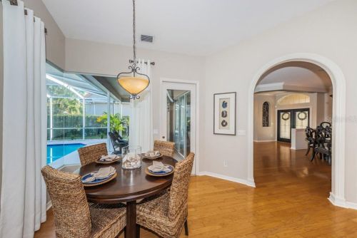 4811 Cross Pointe Dr, Oldsmar FL 34677-5202 exterior