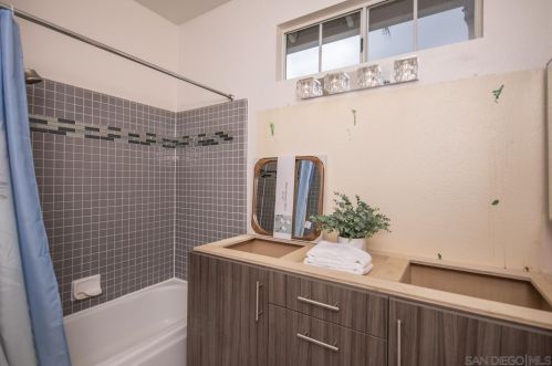 5343 Camino Playa Norte, San Diego CA 92124-4115 exterior