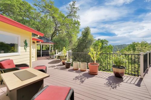 18883 Hummingbird Dr, Lake Wildwood CA  95946-9694 exterior