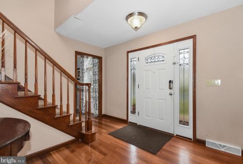 1191 Stonegate Rd, Hummelstown, PA 17036-9776