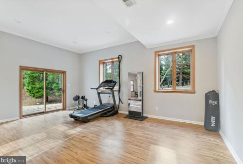 209 River Bend Rd, Great Falls VA  22066-4141 exterior