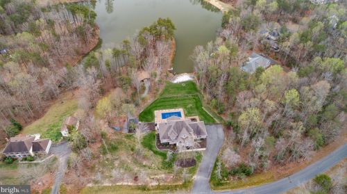 7905 Waterford Dr, Spotsylvania VA  22551-2204 exterior