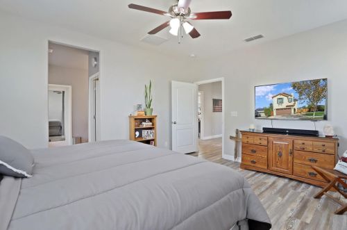211 Emory Oak Pl, Lathrop CA  95330-8527 exterior