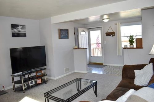 305 Jefferson Ave, Grays Landing, PA 15461-1919
