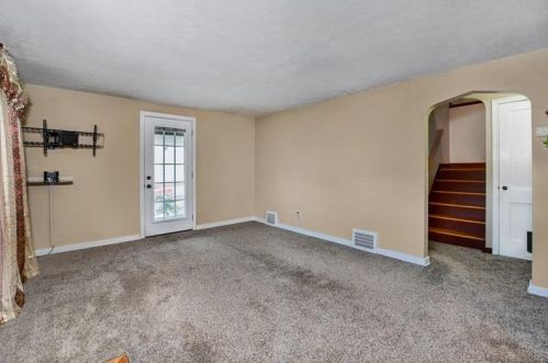 238 Maryland Dr, Glenshaw, PA 15116-1724