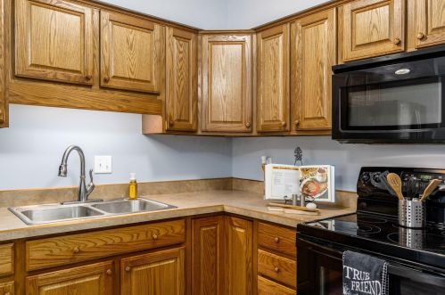 246 Jacqueline Dr, London OH  43140-1181 exterior