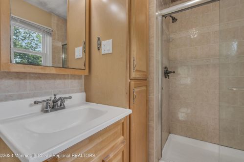 163 Colonial Dr, Lakewood NJ  08701-5852 exterior