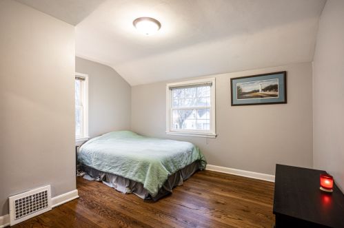 2926 77 St, Milwaukee WI 53222-5015 exterior