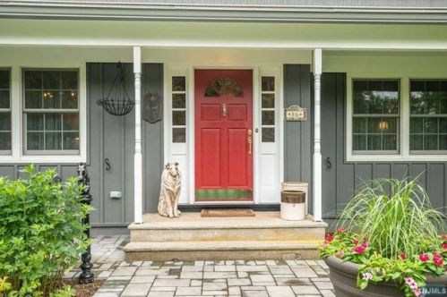 86 Algonquin Trl, Oakland, NJ 07436-3733