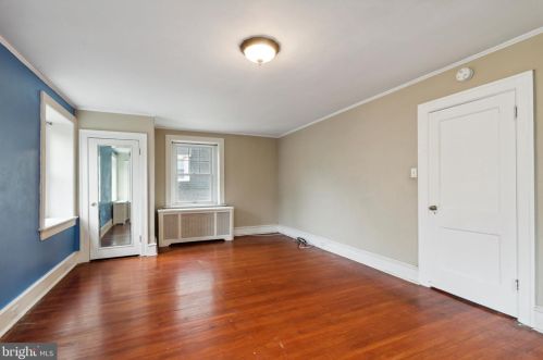 6903 Chew Ave, Philadelphia PA 19120-2211 exterior