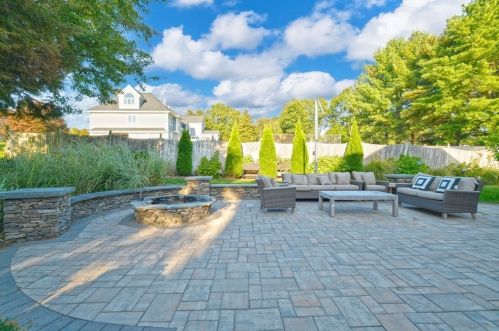 885 Randolph St, Canton MA  02021-1365 exterior