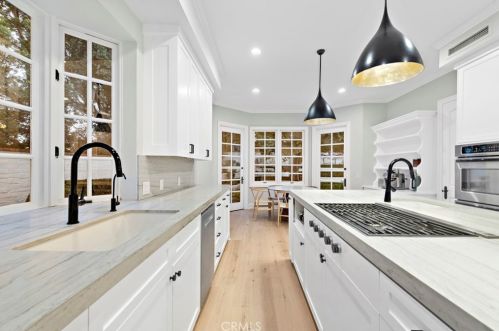 7 Cheshire Ct, Newport Beach CA  exterior