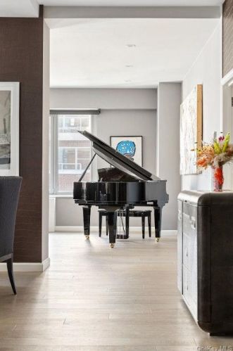 200 62nd St, New York NY 10023-7302 exterior