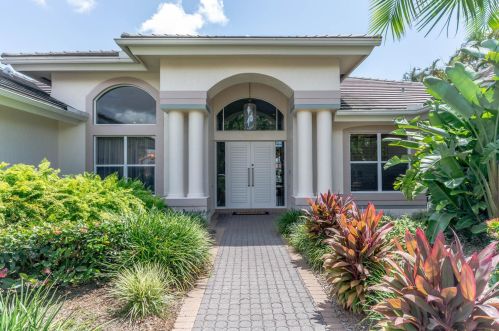 8225 Desmond Dr, Boynton Beach, FL 33472-5015