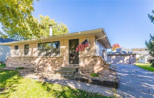 703 Innsbruck Dr, Ankeny, IA 50021-1935