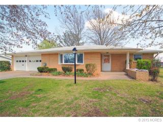 1816 Crescent Dr, Bartlesville, OK 74006-7009