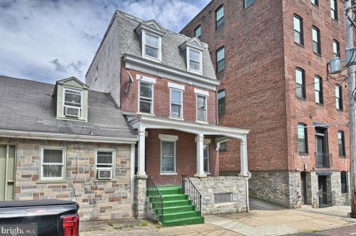 323 Mulberry St, Lancaster, PA 17603-2957