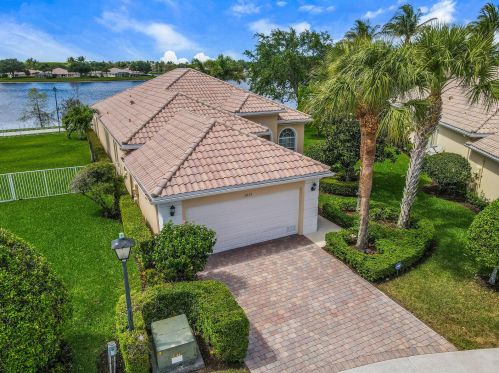 8131 Jolly Harbour Ct, West Palm Beach, FL 33414-3439