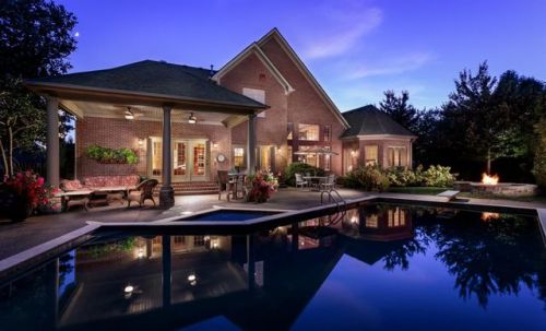2200 Terranova Ct, Lexington, KY 40513-1839