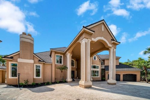 2255 Troon Ct, Sanibel, FL 33957-2218