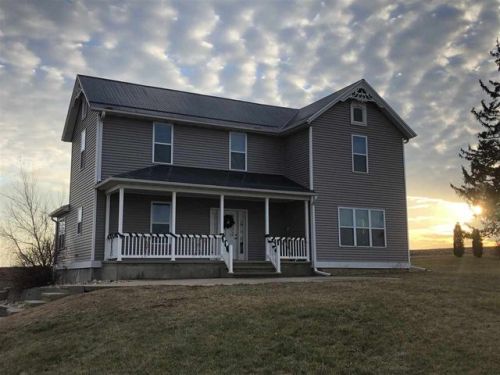 29018 Route 52, New Vienna, IA 52065-9750