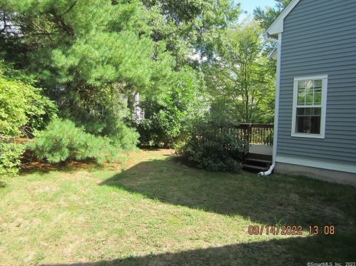 22 Chatsworth Rd, Granby CT  06035-2420 exterior