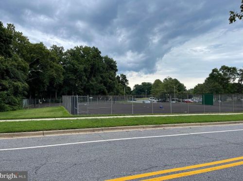 1408 Golf Course Dr, Bowie MD  20721-2330 exterior