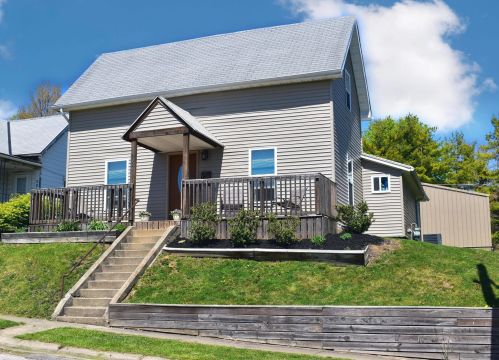 202 Walnut St, Mechanicsburg, OH 43044-1144