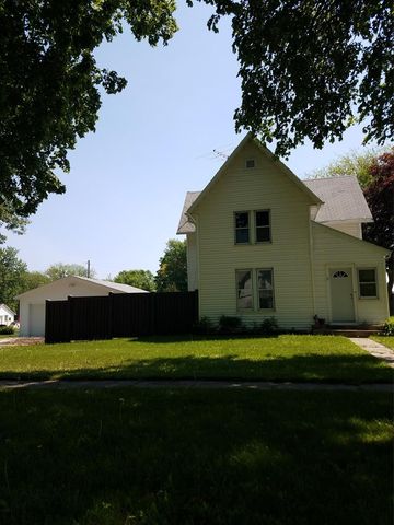 407 Oak St, Lohrville, IA 51453-1053
