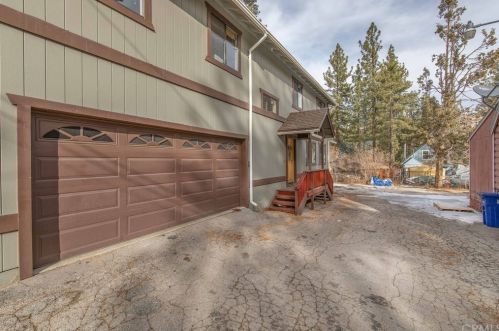 329 Fairway Blvd, Big Bear City CA  92314-8879 exterior