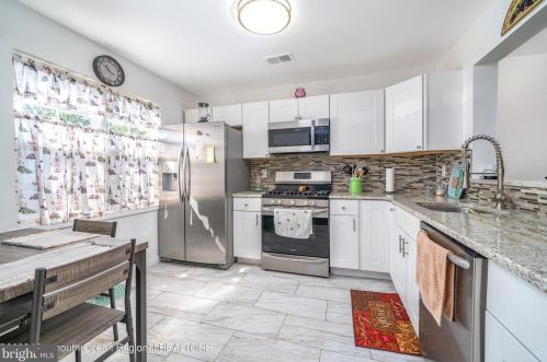 118 Sandpiper Ln, Berkeley Township NJ  08721-1390 exterior