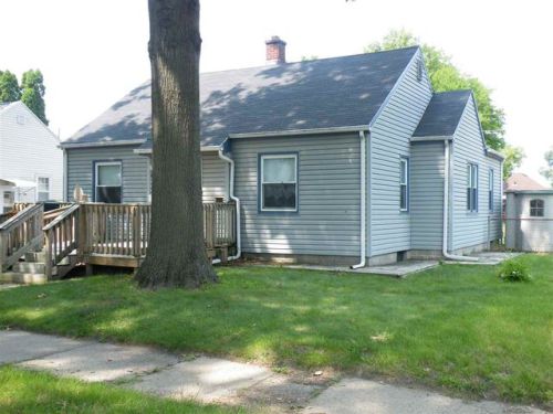 828 Kern St, Waterloo, IA 50703-5640