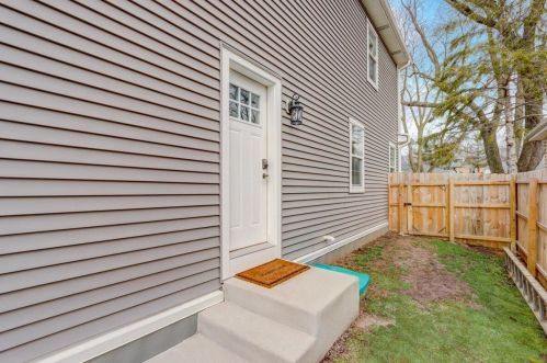 2953 95th St, Milwaukee WI  53227-3613 exterior