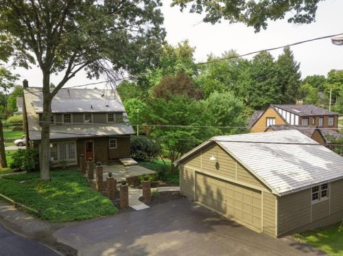308 7th St, Beaver Falls, PA 15010-3234