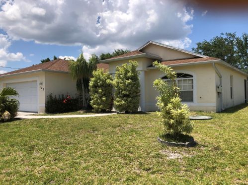 449 Whitmore Dr, Fort Pierce, FL 34984-4529