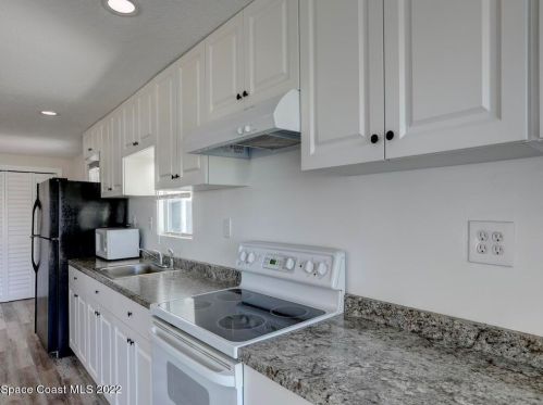 1112 Oriole Cir, Sebastian FL  32976-7521 exterior