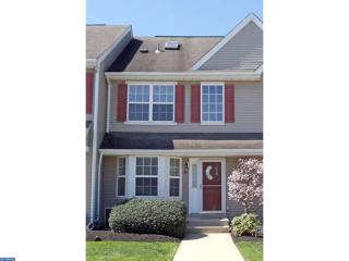 26 Horseshoe Dr, Douglassville, PA 19518-9220