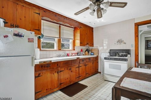 1320 Hamilton Blvd, South Plainfield NJ  07080-2011 exterior